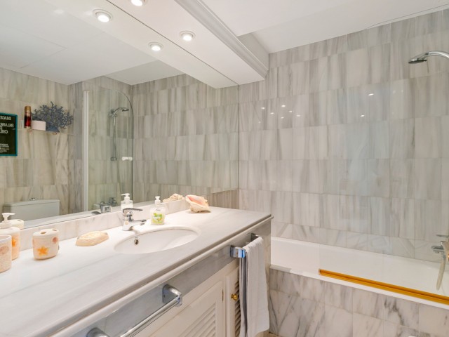 3 Makuuhuoneen Huoneisto Estepona