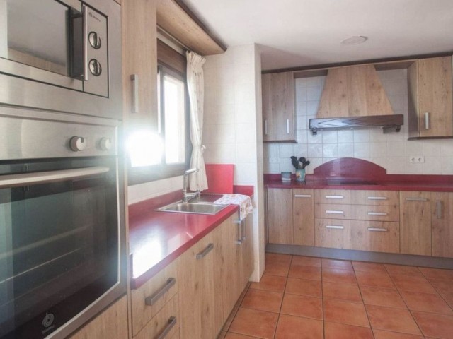 6 Makuuhuoneen Huvila Estepona