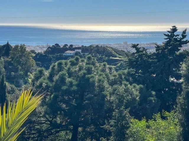 6 Makuuhuoneen Huvila Estepona