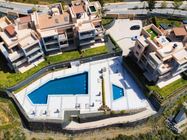 2 Makuuhuoneen Huoneisto Benahavís