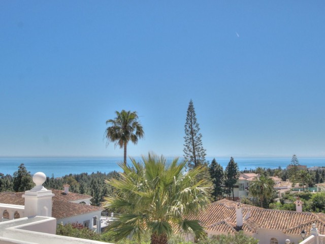 Huvila, El Chaparral, R5361463