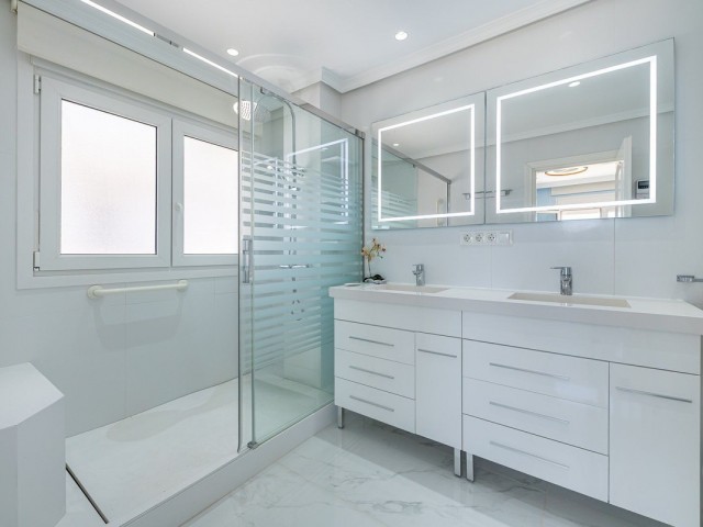 5 Makuuhuoneen Huvila La Capellania