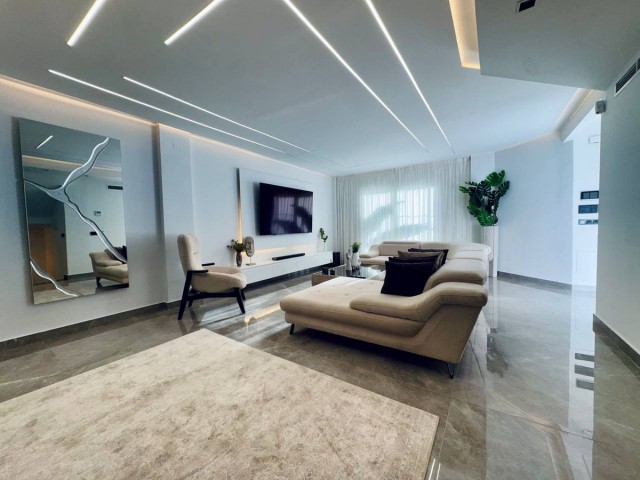 Maison mitoyenne avec 3 Chambres  à Marbella