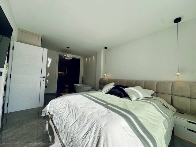 Maison mitoyenne avec 3 Chambres  à Marbella