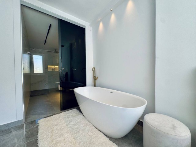 Maison mitoyenne avec 3 Chambres  à Marbella