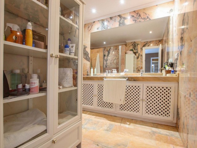 3 Makuuhuoneen Huoneisto Puerto Banús