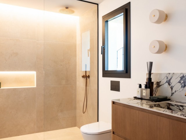 4 Makuuhuoneen Rivitalo Benahavís