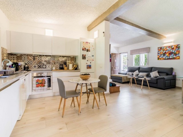 Villa con 2 Dormitorios  en Estepona