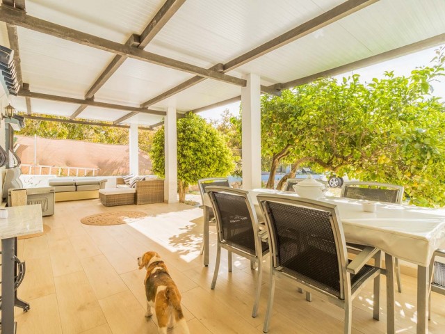 Villa con 2 Dormitorios  en Estepona