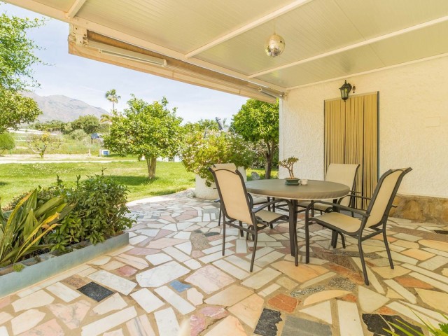 Villa con 2 Dormitorios  en Estepona