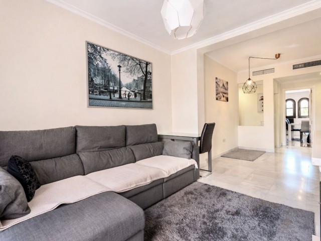 Huoneisto, Hacienda del Sol, R5362738