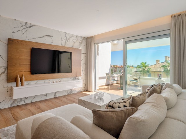 3 Bedrooms Apartment in Sotogrande Puerto