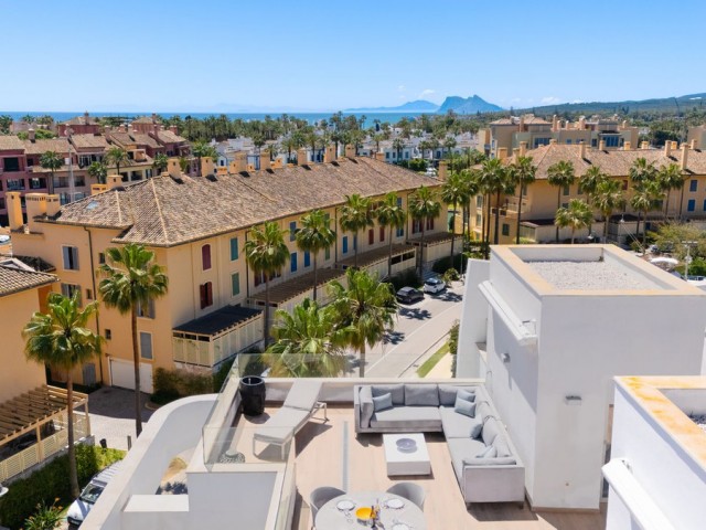 3 Bedrooms Apartment in Sotogrande Puerto