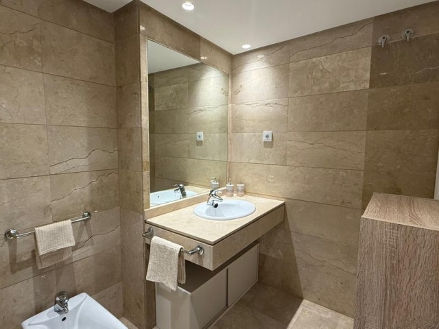 2 Makuuhuoneen Huoneisto Nueva Andalucía