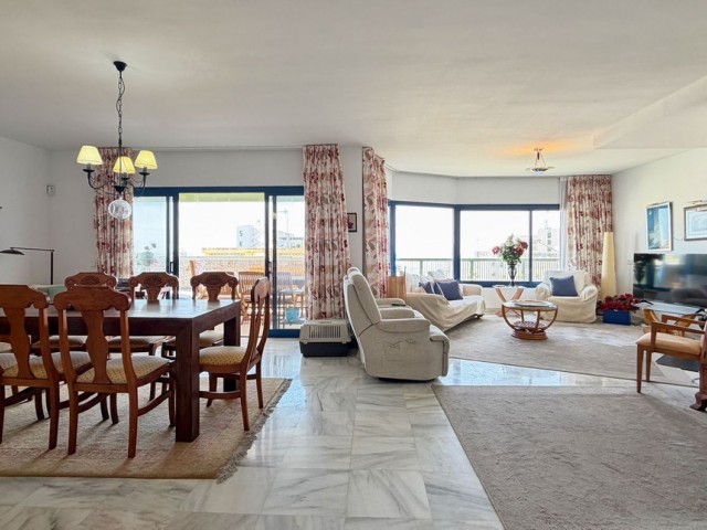 Appartement avec 4 Chambres  à Marbella