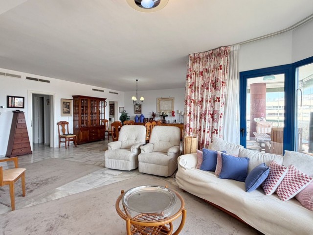 Appartement avec 4 Chambres  à Marbella