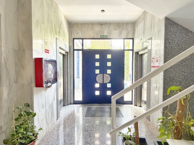 Appartement avec 4 Chambres  à Marbella