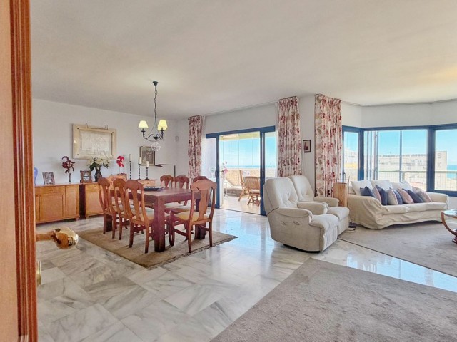 4 Bedrooms Apartment in Marbella
