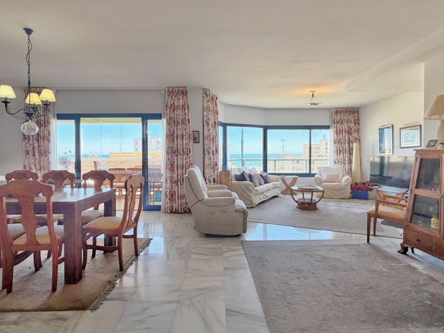 4 Bedrooms Apartment in Marbella