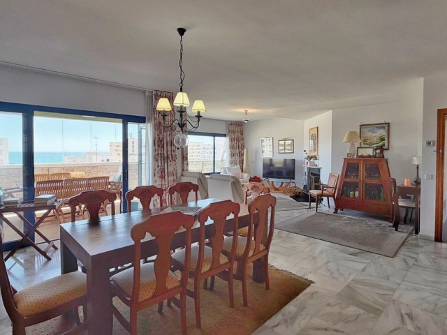 4 Bedrooms Apartment in Marbella