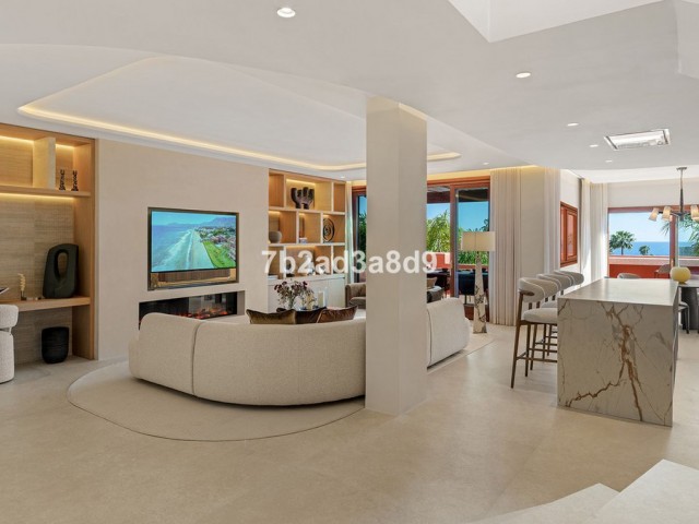 Kattohuoneisto New Golden Mile