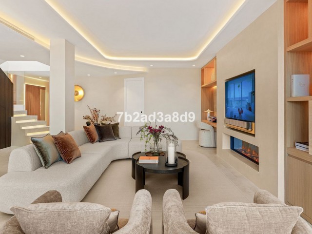 Kattohuoneisto New Golden Mile