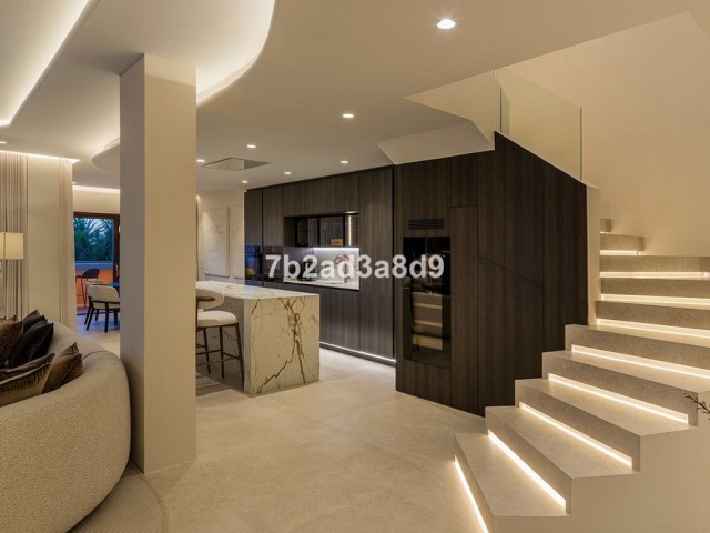 Kattohuoneisto New Golden Mile