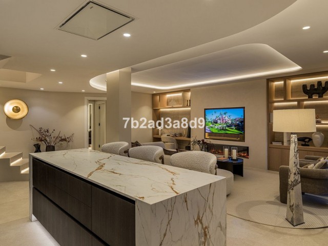 Kattohuoneisto New Golden Mile