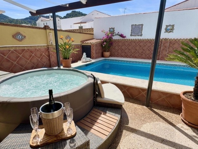 5 Makuuhuoneen Huvila Alhaurín de la Torre