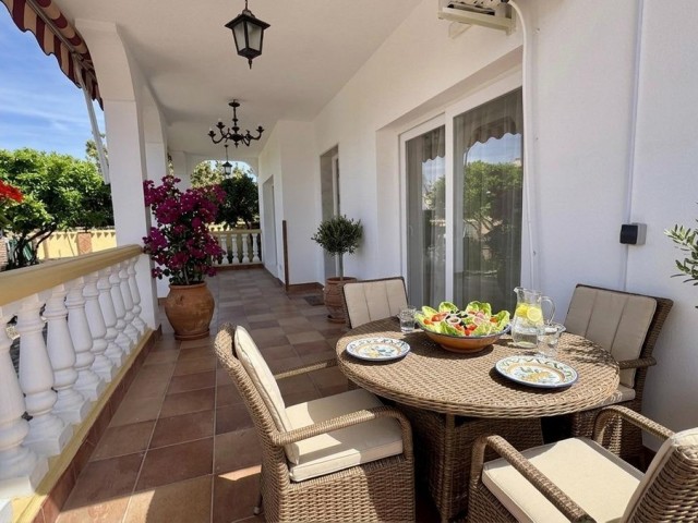 Villa avec 5 Chambres  à Alhaurín de la Torre