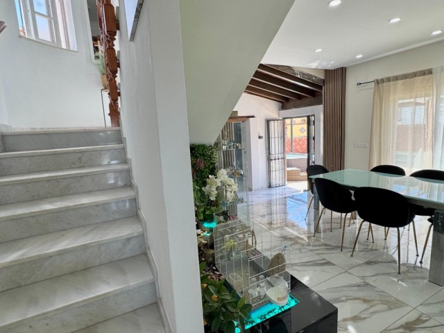 5 Slaapkamer Villa in Alhaurín de la Torre