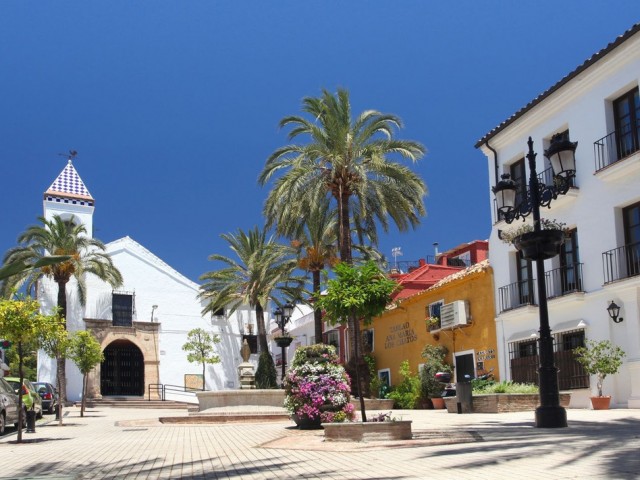 Liikekiinteistö, Marbella