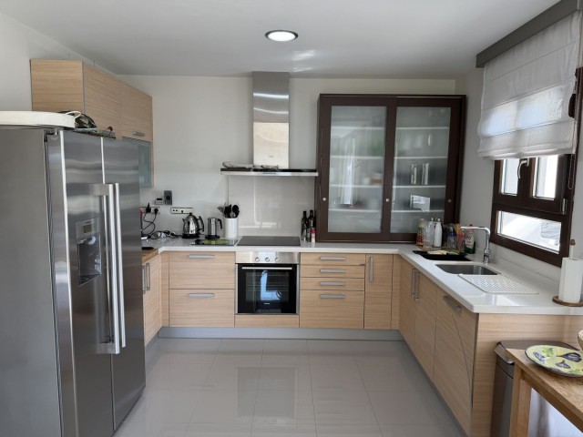 4 Makuuhuoneen Huvila Benahavís