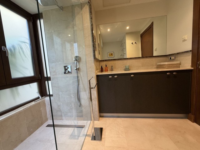 4 Makuuhuoneen Huvila Benahavís