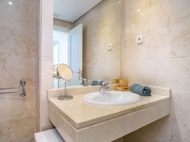 2 Makuuhuoneen Huoneisto Puerto Banús