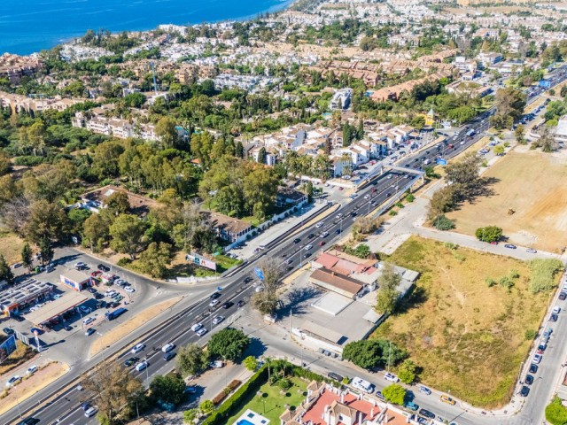 Liikekiinteistö, Puerto Banús