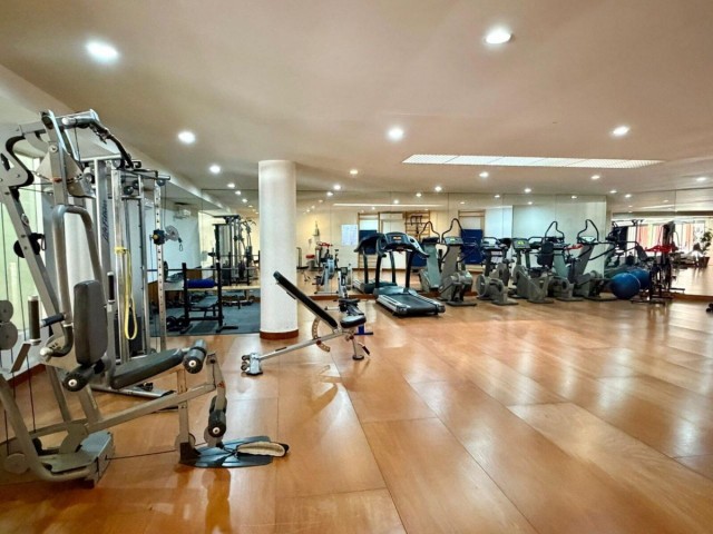 2 Makuuhuoneen Huoneisto Estepona