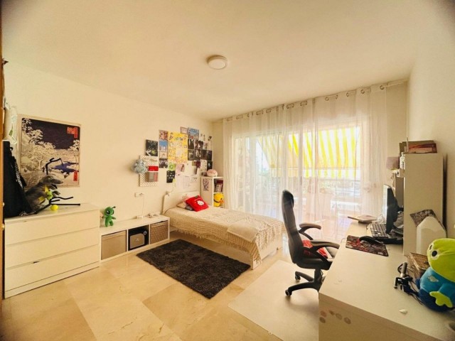 Appartement avec 3 Chambres  à Guadalmina Alta