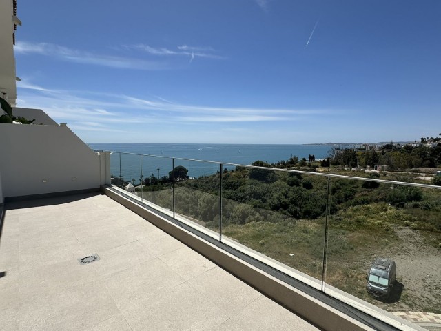 4 Makuuhuoneen Rivitalo Torrequebrada