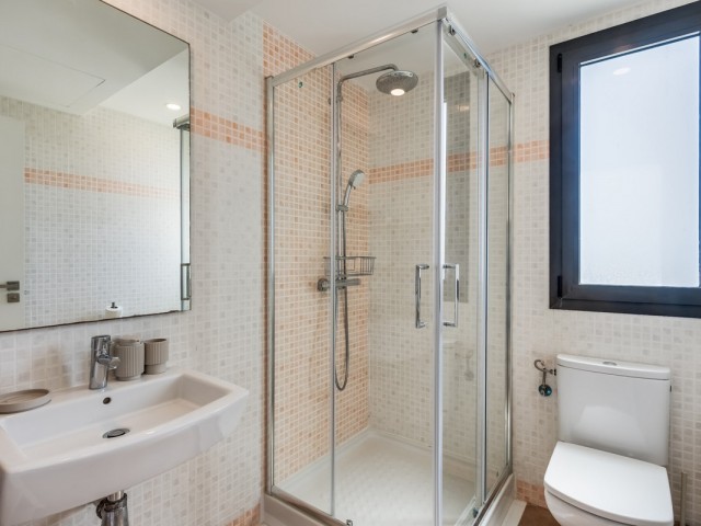 2 Makuuhuoneen Huoneisto Estepona