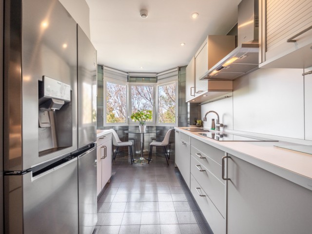 3 Makuuhuoneen Huoneisto Puerto Banús