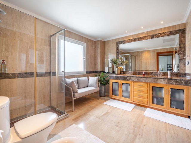 3 Makuuhuoneen Huoneisto Puerto Banús