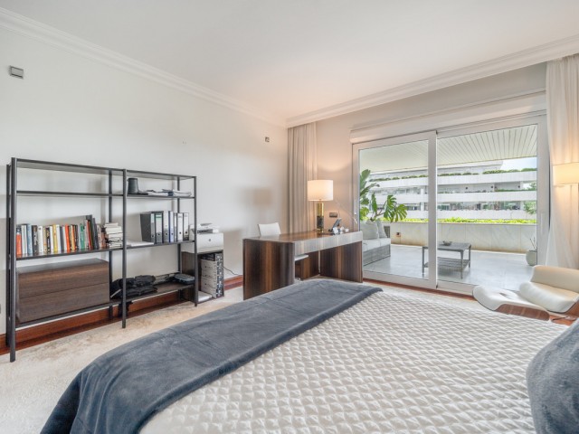 3 Makuuhuoneen Huoneisto Puerto Banús