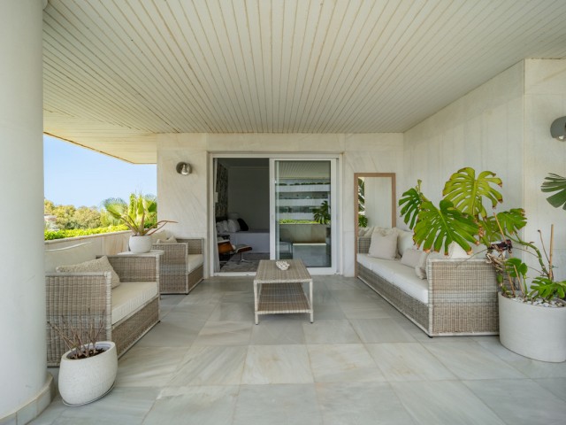 3 Makuuhuoneen Huoneisto Puerto Banús