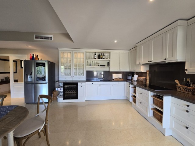 2 Makuuhuoneen Huoneisto Benahavís