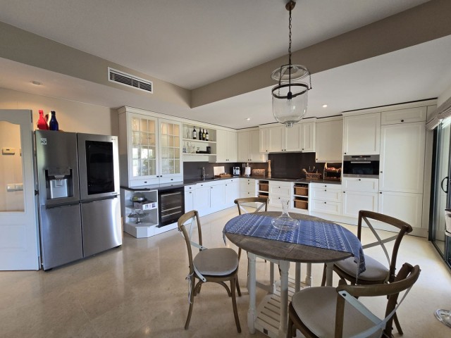 2 Makuuhuoneen Huoneisto Benahavís