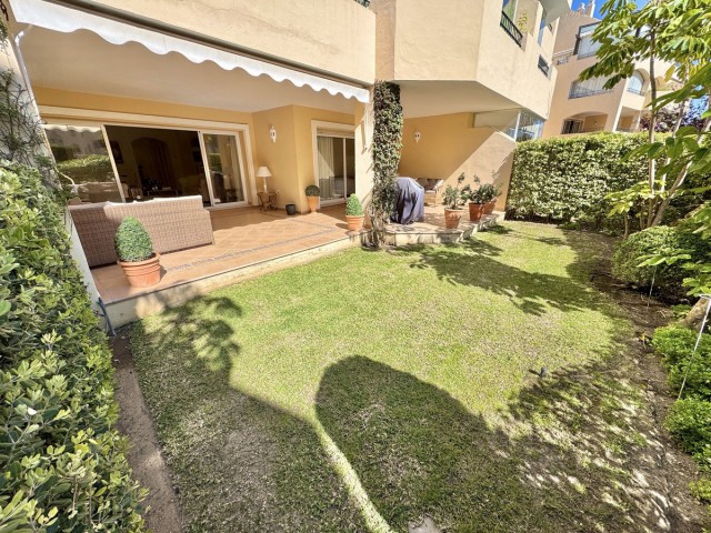 Appartement avec 2 Chambres  à Elviria