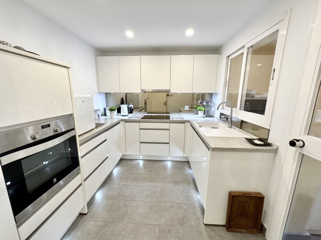Appartement avec 2 Chambres  à Elviria