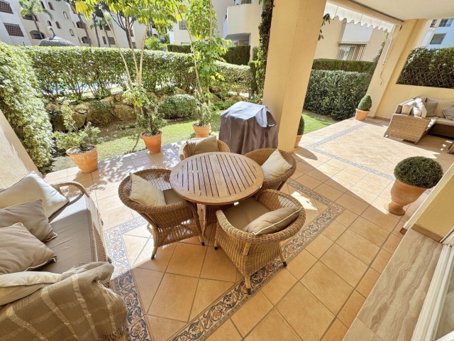 Appartement avec 2 Chambres  à Elviria