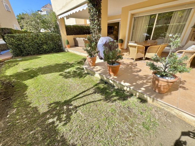 Appartement avec 2 Chambres  à Elviria